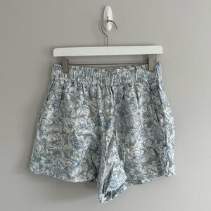 Abercrombie & Fitch Blue Floral Paper Bag High Waisted Shorts Size M